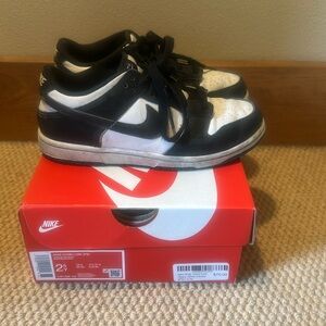 Nike Kids Black and White Sneakers